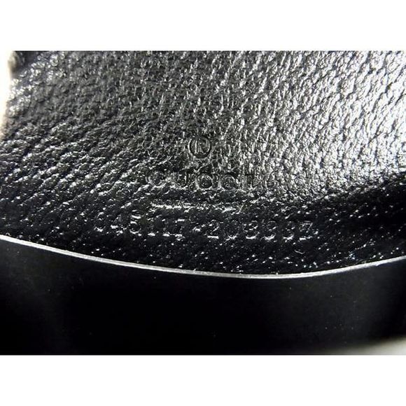 Gucci 645117 GG Marmont Leather Key Holder Airpods Case Airpods Case - Picture 4 of 4